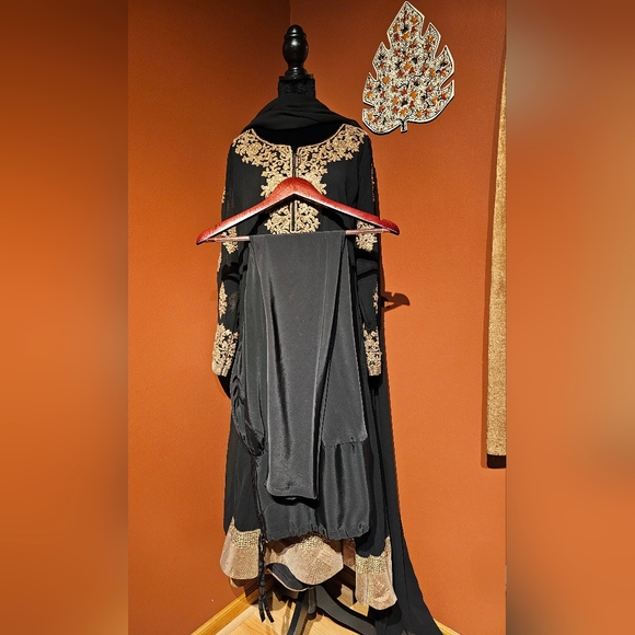 Like New Black Gold Anarkali Suit w/ Chudidaar - Picture 3 of 10